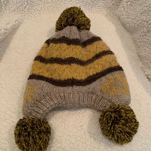 Warm and cozy women beanie ( cover head and ears)